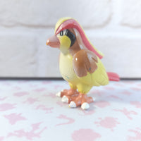 
              Pidgeot Pokemon Figure TOMY
            