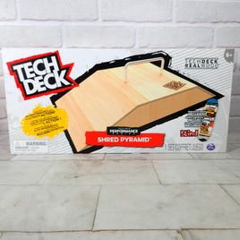 Tech Deck Shred Pyramid Real Wood Performance Series + Signature Board