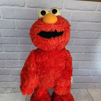 
              Tickle Me Elmo TMX 10th Anniversary Special Edition Top Secret In Box
            