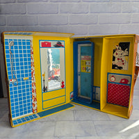 
              Sindy Hotel Continental Leather Carry Case With Strap Suitcase Vintage 1977
            