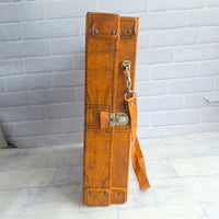 
              Sindy Hotel Continental Leather Carry Case With Strap Suitcase Vintage 1977
            