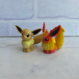 Pokémon Eevee + Flareon Figure Bundle Tomy Vintage 1998 CGTSJ