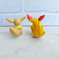 
              Pokémon Eevee + Flareon Figure Bundle Tomy Vintage 1998 CGTSJ
            