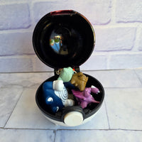 
              Pokémon Figure Bundle Poliwrath Nidoking Cubone Pokeball Vintage Tomy 1998
            