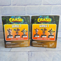 
              Crash Bandicoot 3D Icon Figure Light Bundle Neo Cortex - New In Box
            
