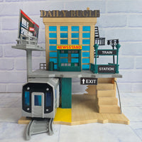 
              Spiderman Daily Bugle Nano Scene Play Set + Figures Bundle Miles Morales Carnage
            