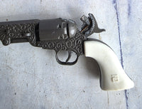 
              Crescent Colt Navy Model 1851 Cap Gun Famous Guns Series In Box Vintage 1960s
            