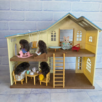 
              Sylvanian Families Hillcrest Home Gift Set + Figures + Accessories In Box
            