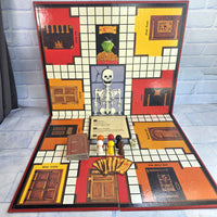 
              Skeleton In The Cupboard Vintage Board Game 1990 The National Trust Original
            