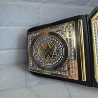 
              WWE World Heavyweight Championship Belt – Mattel 2015 – Kids Replica Title Belt
            