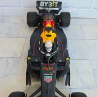 
              Oracle Red Bull Racing RB18 RC Car Max Verstappen Winner Remote Control
            