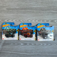 
              Hot Wheels Batman Batmobile Bundle Classic TV Series Adam West
            