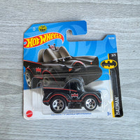 
              Hot Wheels Batman Batmobile Bundle Classic TV Series Adam West
            