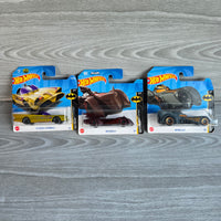 
              Hot Wheels Batman Batmobile Bundle Brave Bold Classic TV Series
            