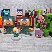 
              Minecraft Figure Bundle Official Mojang Jazwares Creeper Animals Accessories
            
