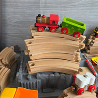 
              Huge Wooden Train Set Bundle 40+ Trains 100+ Track Accessories Special Parts (Copy)
            