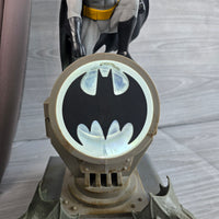 
              Batman Figurine Light Bat Signal Gotham City Paladone USB
            