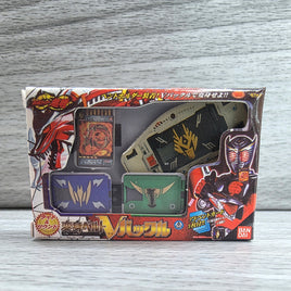 Kamen Rider Ryuki Henshin Belt: V Buckle Pin Collection Bandai New